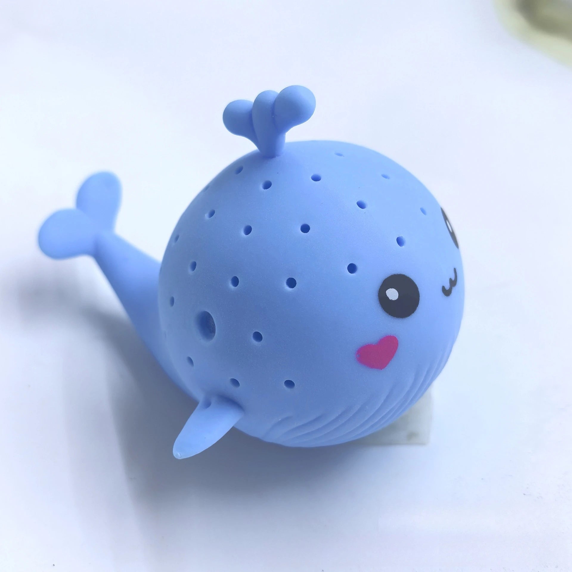 SplashWhale™ Soft Bath Sponge Toy – Water Absorbing Whale Squeeze Toy for Kids