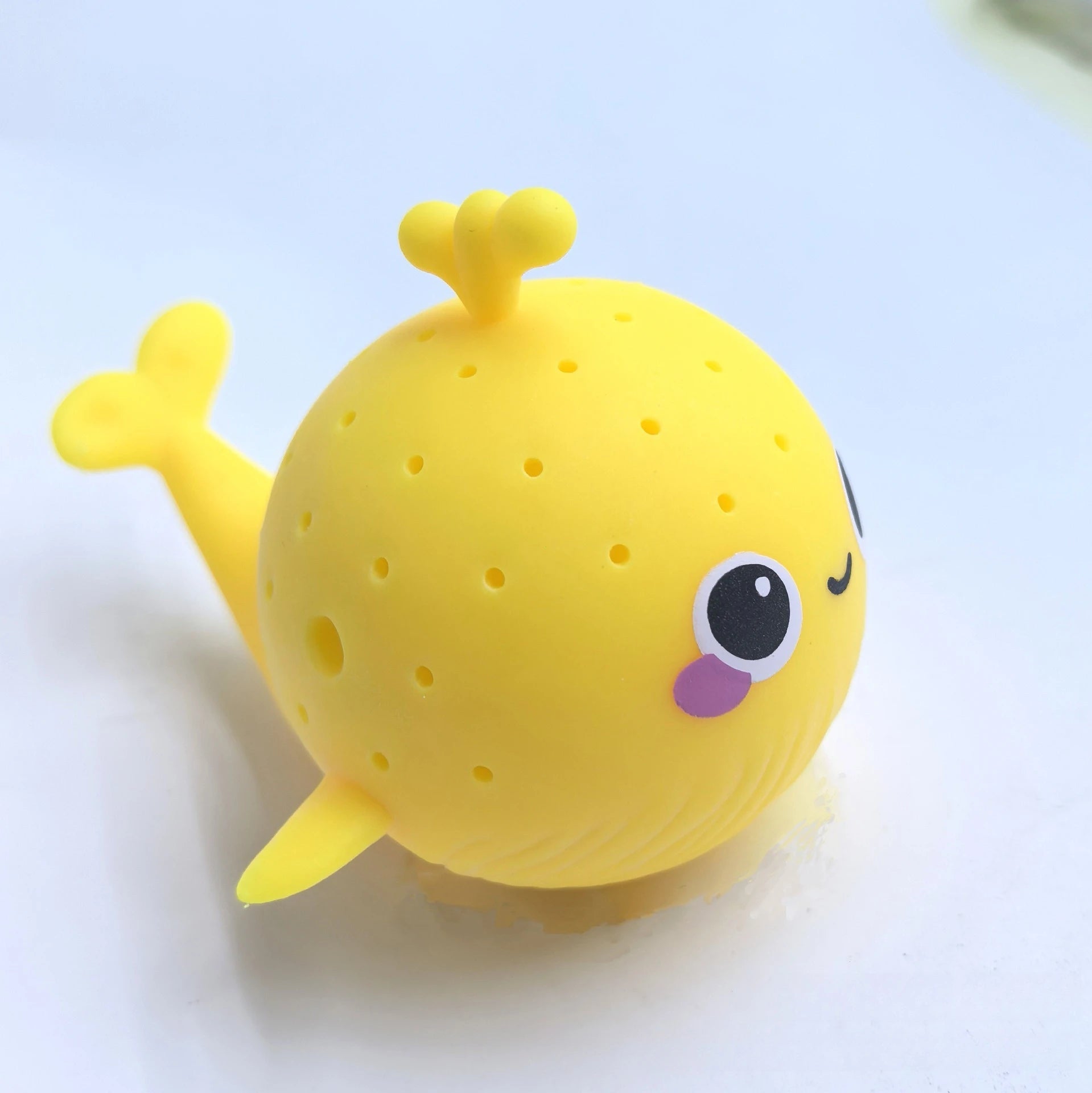 SplashWhale™ Soft Bath Sponge Toy – Water Absorbing Whale Squeeze Toy for Kids
